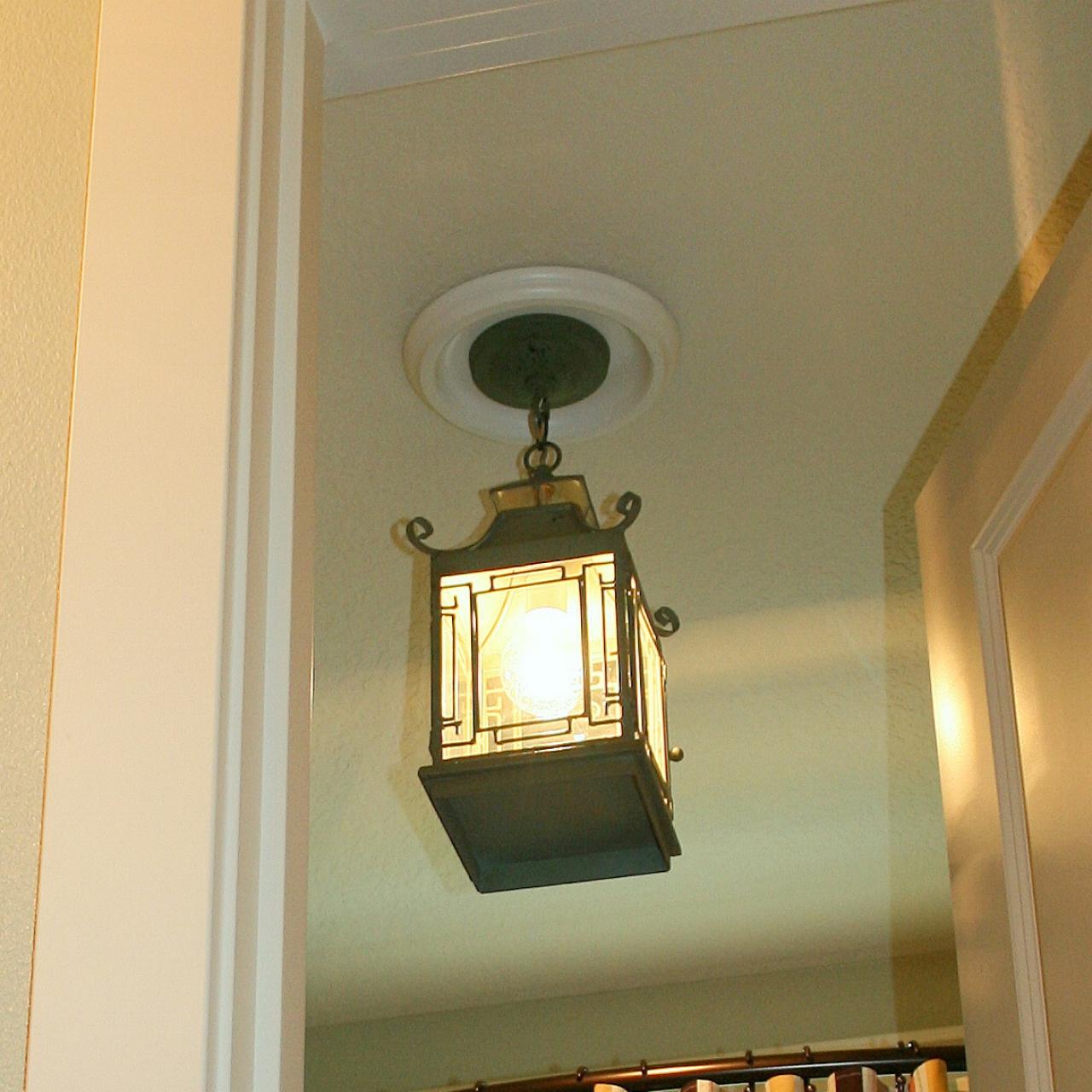 how to replace a ceiling light