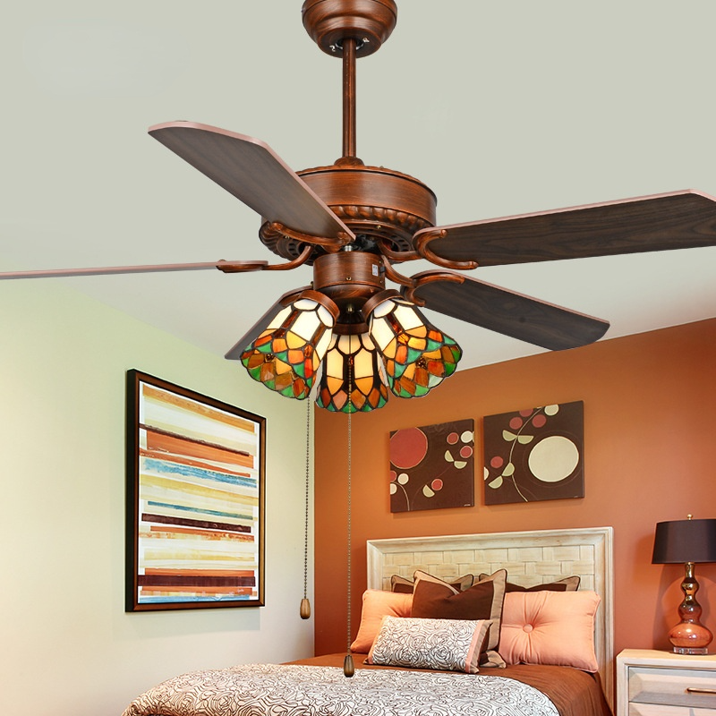 ceiling fan light flickers