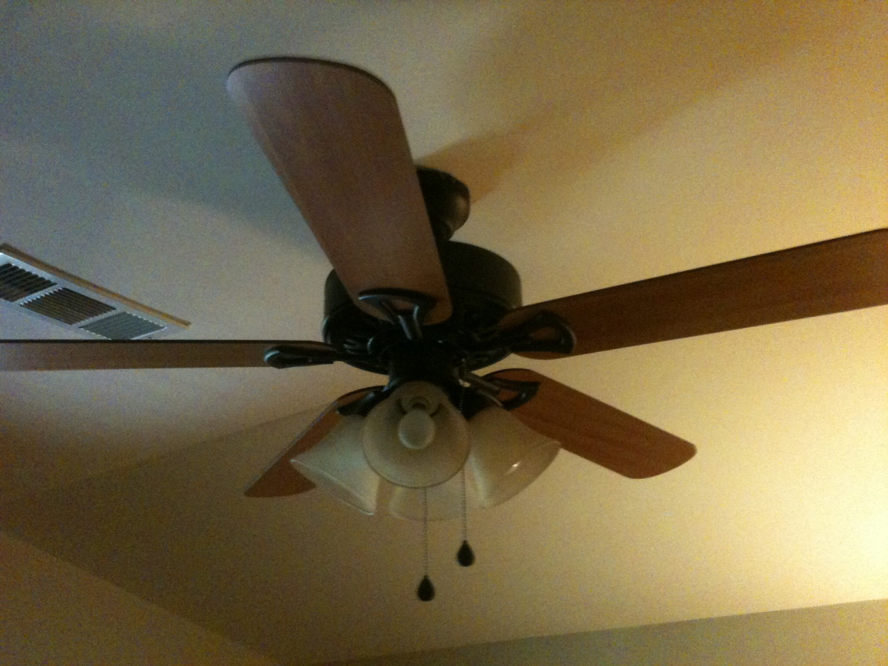 Troubleshooting Guide: Why is My Ceiling Fan Light Not Working?插图