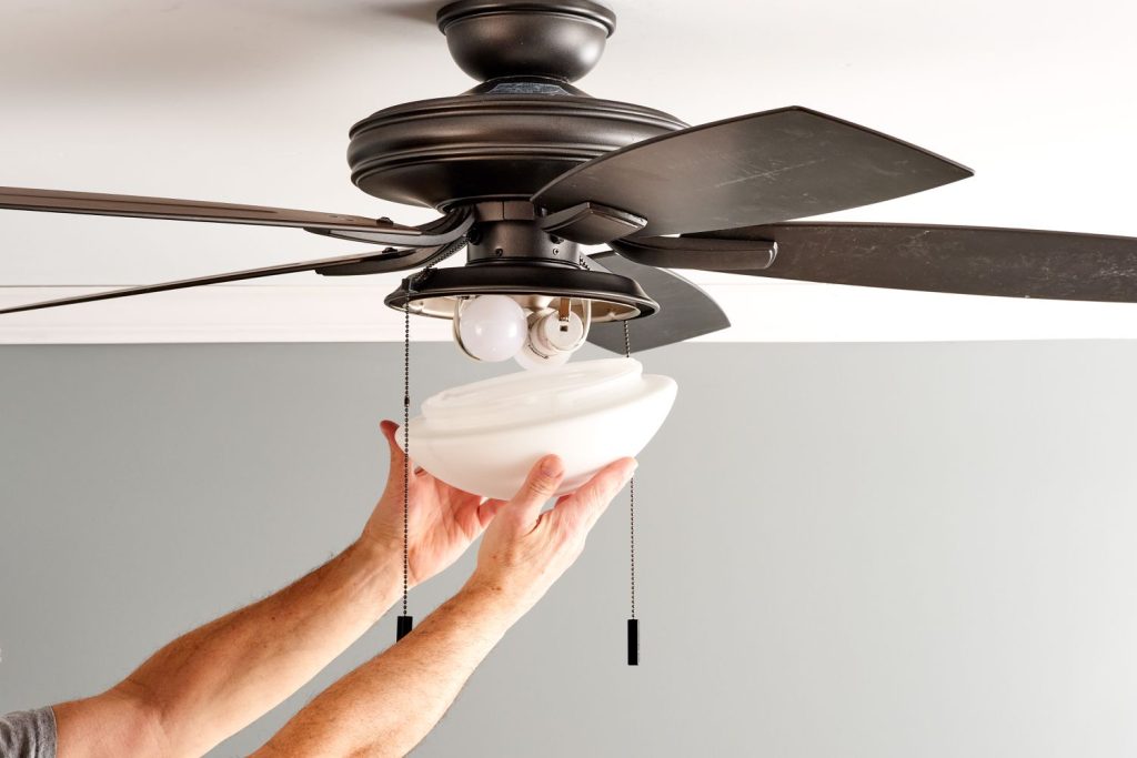 Quick Fix: Changing Light Bulb in Ceiling Fan Without Screws