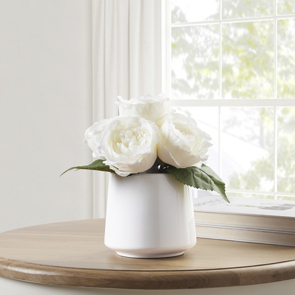 white ceramic vase