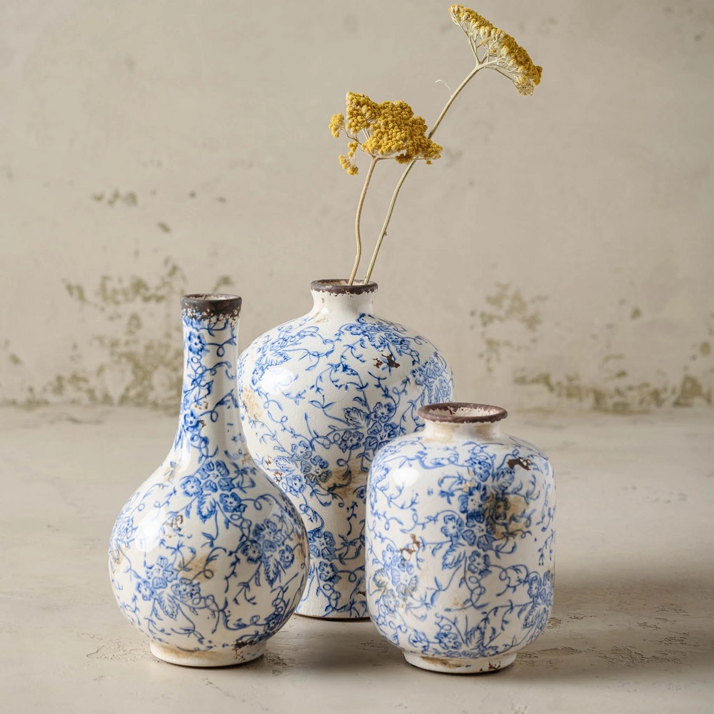 white ceramic vase