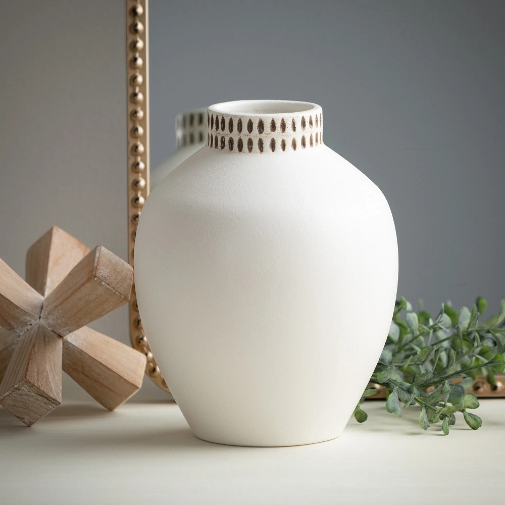 white ceramic vase